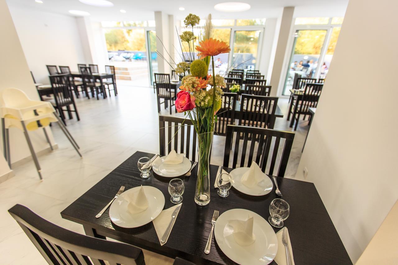 Scandinavian Hotel - Ulcinj Ulqin מראה חיצוני תמונה